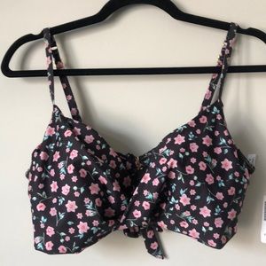 NWT - Convertible bathing suit top